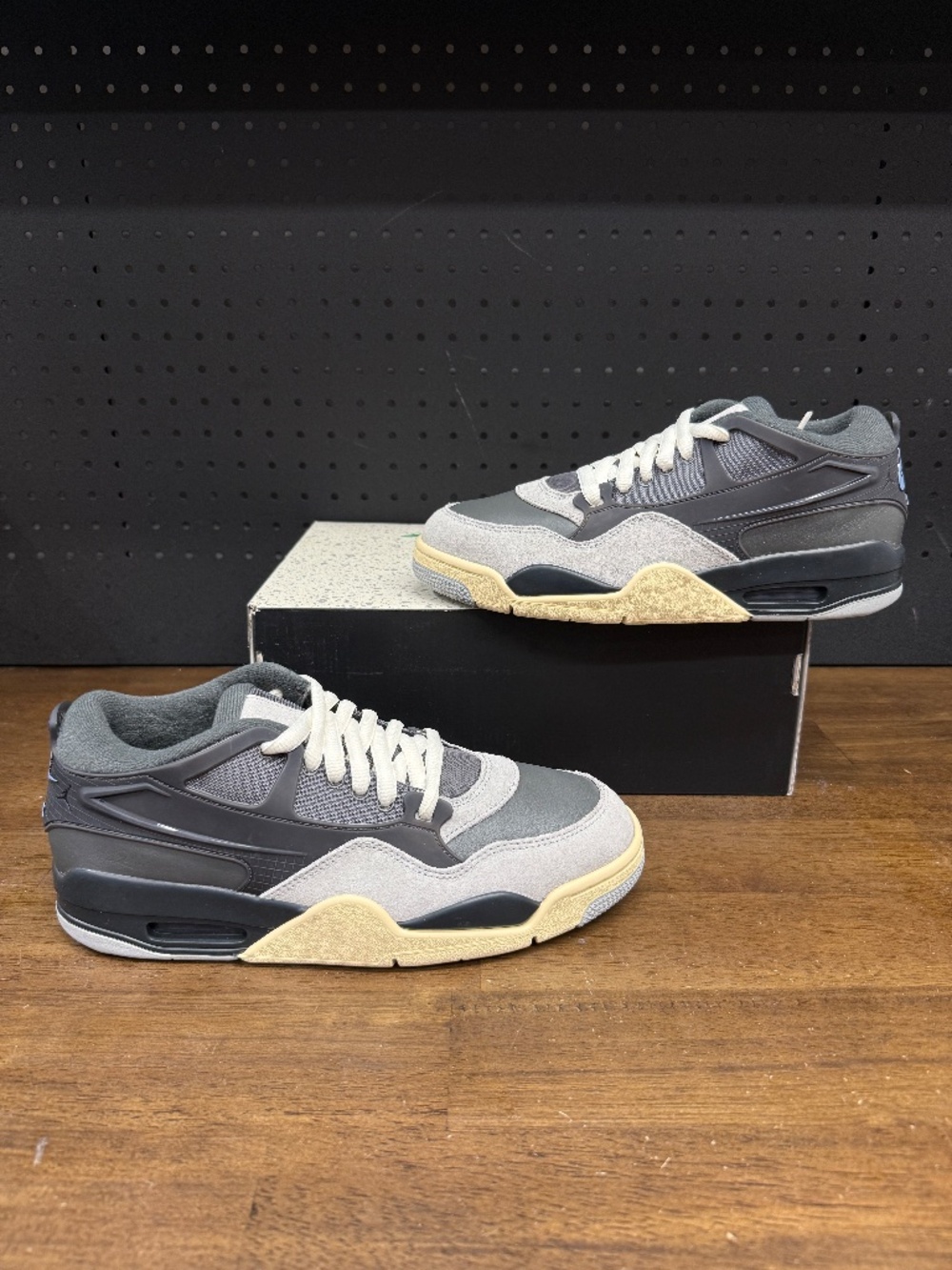 New W/ Box! Men's Nike Air Jordan 4 RM 'Iron Grey' Chambray Sneakers Size. 9.5